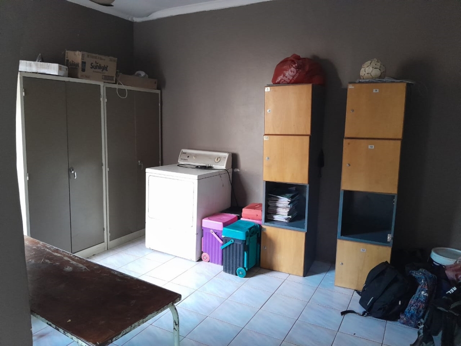 4 Bedroom Property for Sale in Oos Einde North West